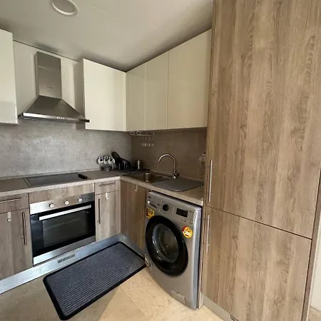 Mangroovy Tasteful 1 Bedroom